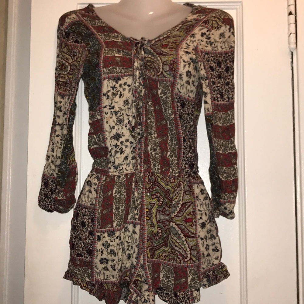 American Eagle romper// used conditions